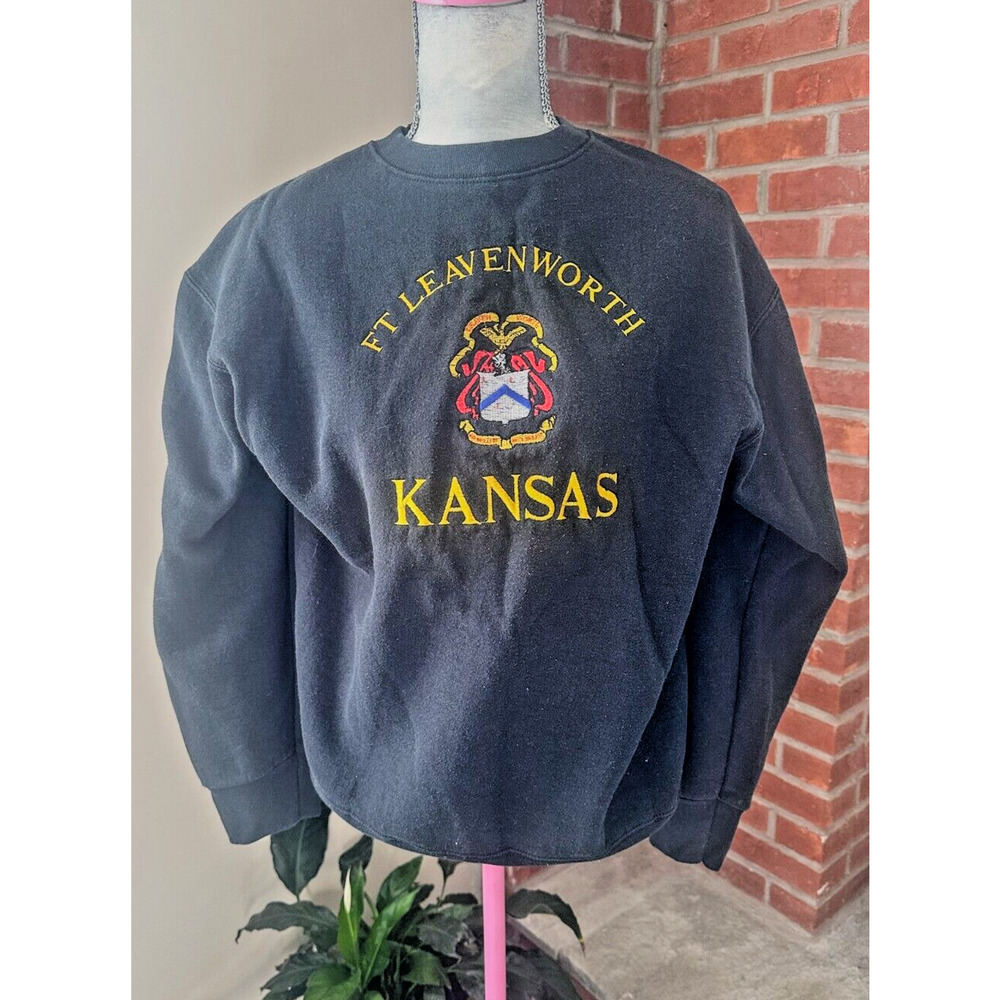 VINTAGE Fort Leavenworth Kansas Black Sweatshirt Mens Large